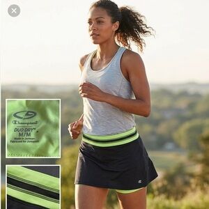 CHAMPION  Duo Dry Performance Top in Neon Green and Black. Size M